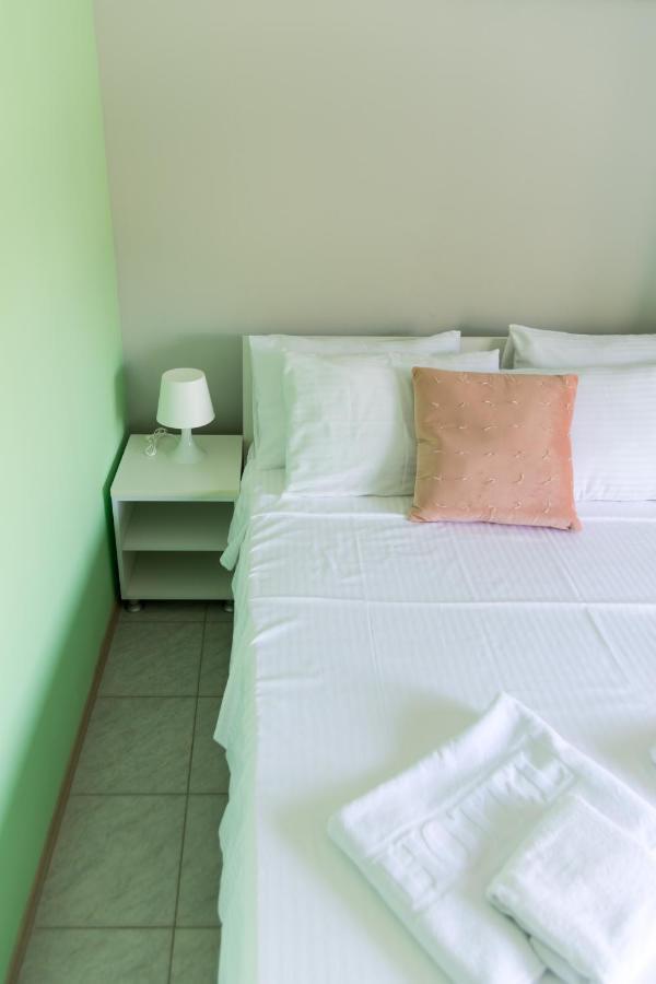 Apartments Dovana Kaštela Esterno foto