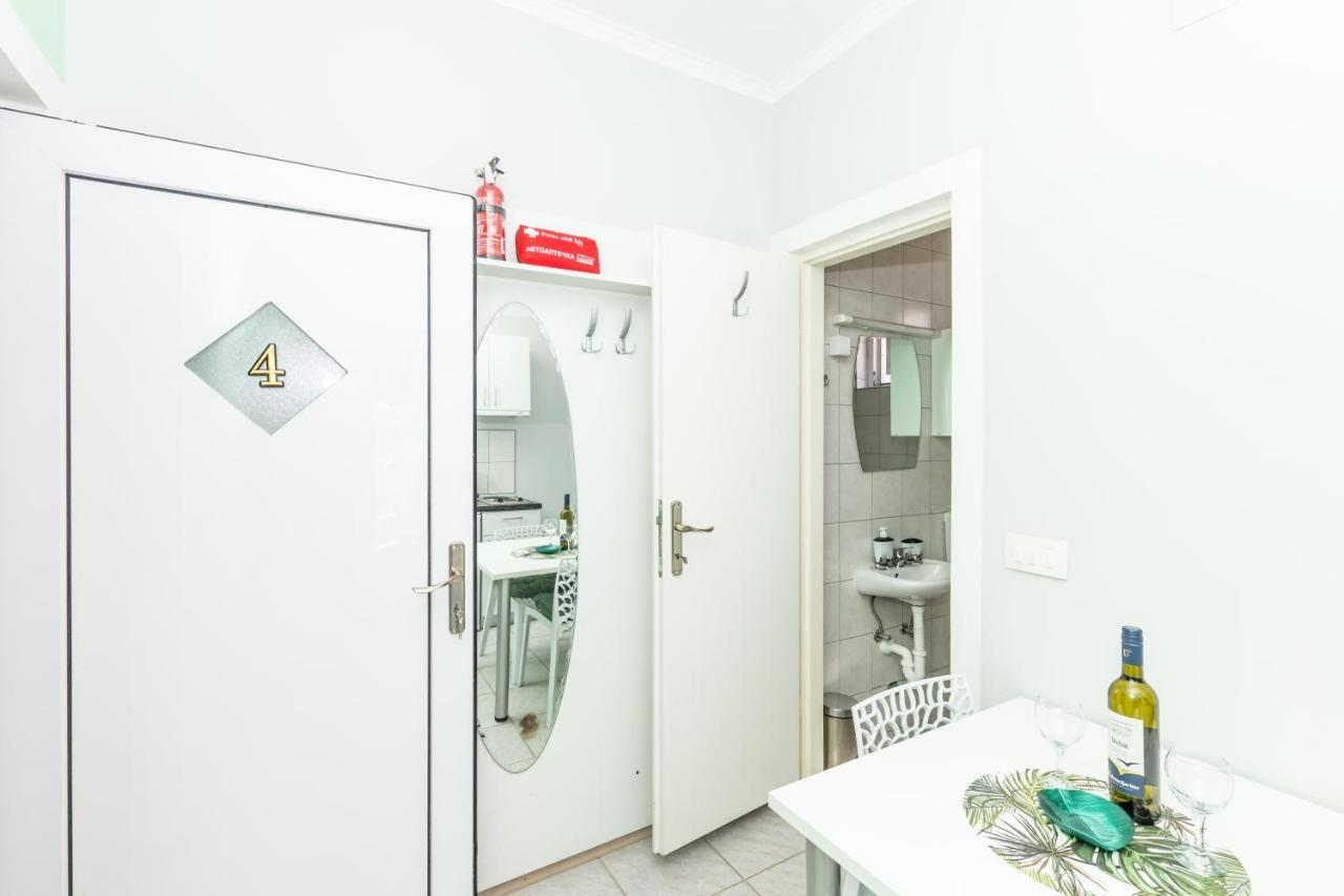 Apartments Dovana Kaštela Esterno foto