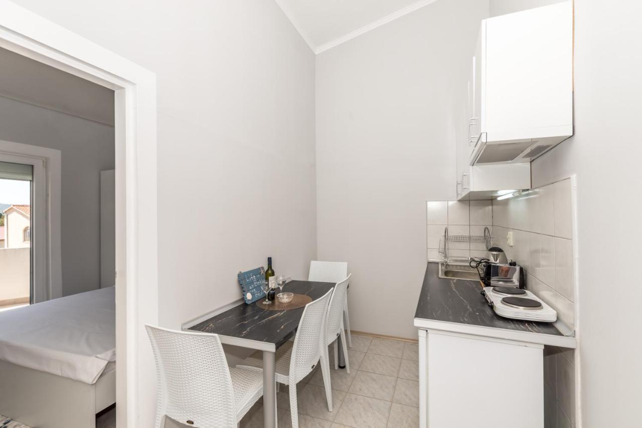 Apartments Dovana Kaštela Esterno foto